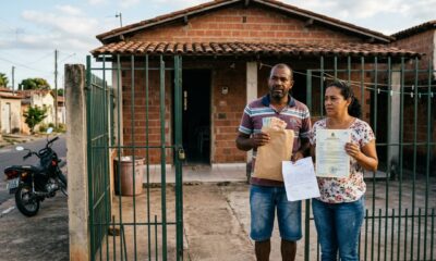 Casal compra casa "de boca", sem escritura, paga R$ 120 mil ao antigo morador e vive no imóvel por anos, mas na hora de regularizar descobre que o vendedor nunca foi o verdadeiro dono