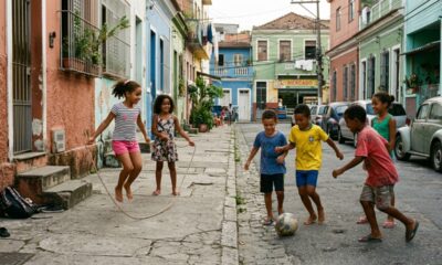 A psicologia sugere que quem nasceu entre 1960 e 1975 não ficou forte só pela criação, mas por aprender a controlar emoções cedo