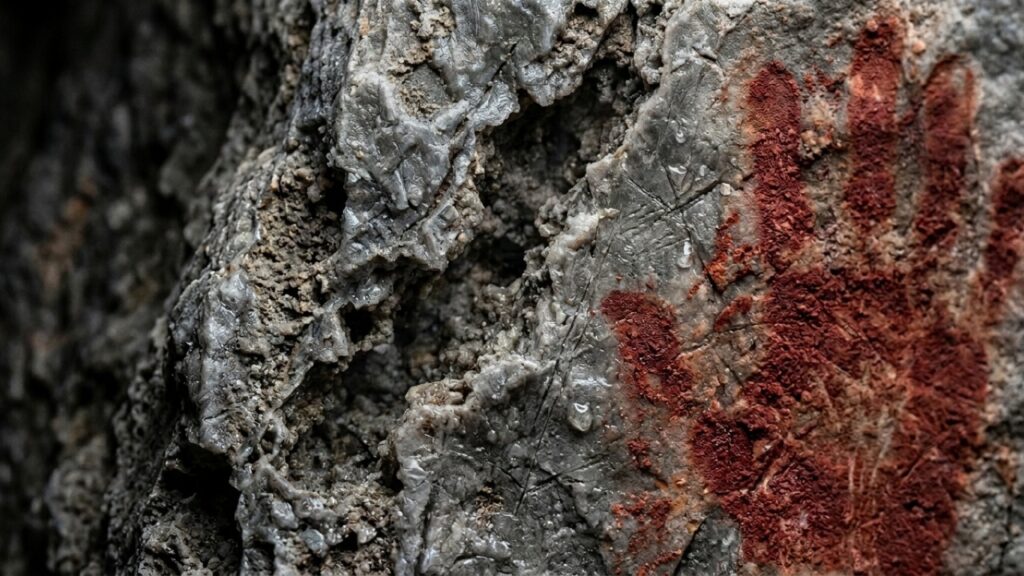 DNA de 20 mil anos é encontrado perto de pintura rupestre e abre nova janela sobre humanos do passado