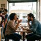 Pessoas socialmente inteligentes usam estas 5 frases para quebrar o gelo e se aproximar dos outros