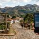 O distrito mineiro sem sinal de celular que virou refúgio de executivos esgotados, os moradores chamam de "a cidade que cura burnout"