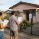 Família mora há 7 anos em casa emprestada, paga IPTU e gasta R$ 92 mil para reformar o imóvel: o dono do imóvel faleceu e herdeiros exigem saída imediata, deixando a família desabrigada