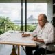 Oscar Niemeyer sobre o poder do desenho: "De um traço nasce a arquitetura. E quando ele é bonito e cria surpresa, ela pode atingir, sendo bem conduzida, o nível superior de uma obra de arte."
