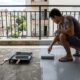 Como pintar um piso de concreto e renovar uma garagem, quintal ou varanda sem mexer no revestimento
