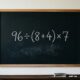 Quanto é 96 ÷ (8 + 4) × 7? Resolva em 37 segundos e sem calculadora