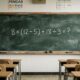 Você consegue resolver 8 × (12 − 5) + 18 ÷ 3 em menos de 30 segundos?