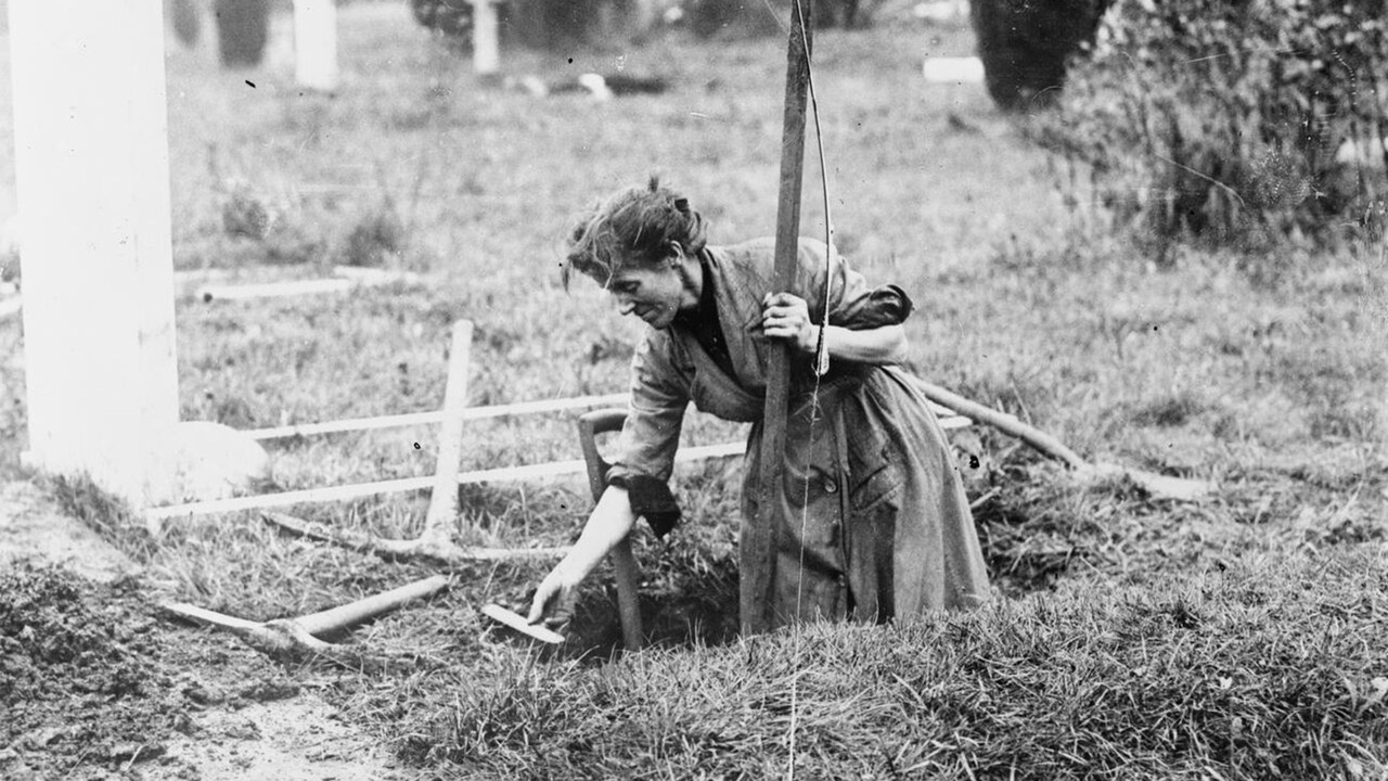 As mulheres que desafiaram o maior tabu da humanidade e mudaram a história dos rituais funerários