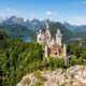 Construído ao longo de quase 200 anos, o Castelo de Neuschwanstein encanta pela arquitetura e virou um dos cartões-postais mais famosos da Alemanha