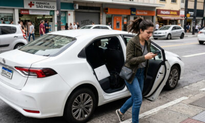 Passageiro esquece notebook de R$ 10 mil no carro de aplicativo, motorista nega o achado e Justiça manda a plataforma indenizar o cliente