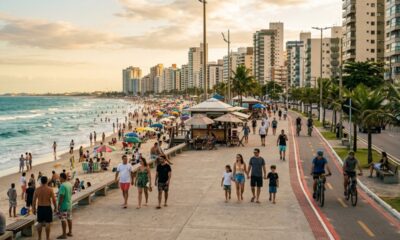 A praia a 72 km de São Paulo onde Pelé viveu seus dias como recruta e que atrai 2 milhões de turistas no verão