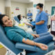 Atendente falta 1 dia para doar sangue com comprovante oficial, é demitida no dia seguinte e a Justiça do Trabalho manda reintegrar ao cargo