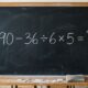 Resolva 90 – 36 ÷ 6 × 5 sem calculadora e desafie sua memória escolar