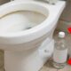 O que significa quando o vaso sanitário fica com manchas amarelas mesmo depois de limpo
