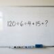 A conta 120 ÷ 6 ÷ 4 + 15 tem apenas um resultado, mas a divisão consecutiva confunde a maioria