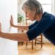 Adeus, braços fracos: 3 exercícios simples sem pesos para fortalecer os músculos e recuperar a firmeza em casa depois dos 60 anos