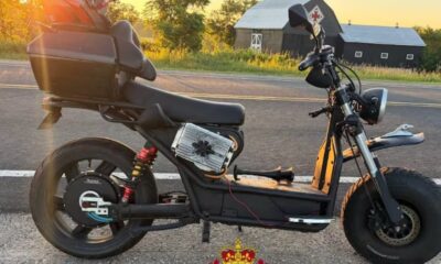 Homem recebe 7 acusações após ser flagrado a 54 km/h em bicicleta elétrica modificada