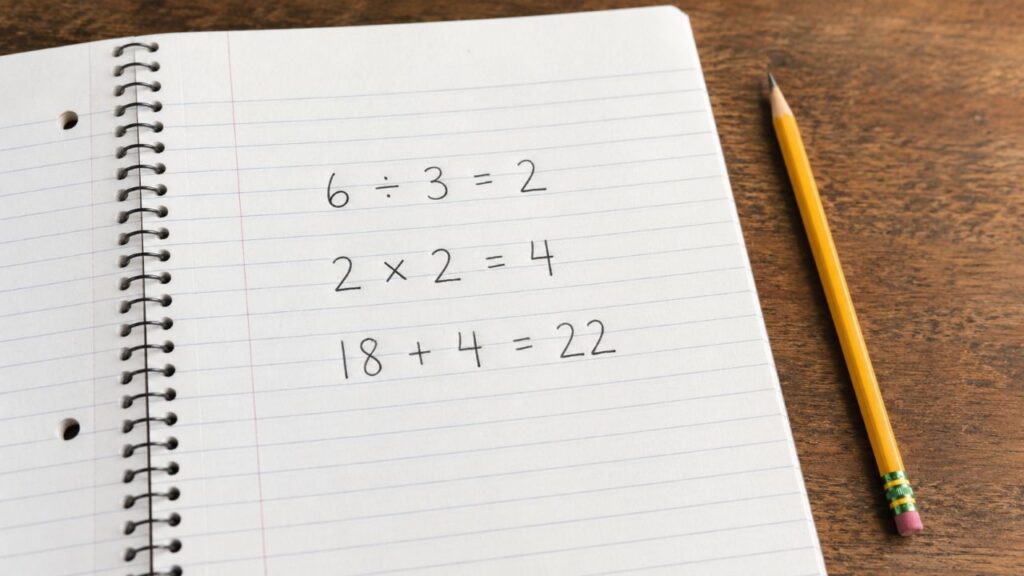 Professores de matemática confirmam 8 em cada 10 alunos erram essa conta simples 18 + 6 ÷ 3 × 2