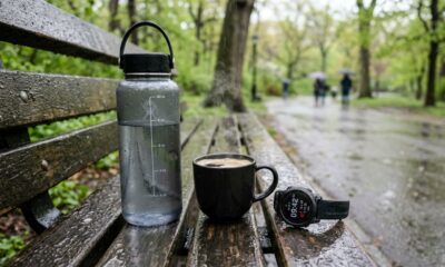 Tomar café puro 30 minutos antes da caminhada em jejum aumenta a queima de gordura em até 13%