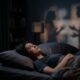 A psicologia aponta que pessoas que passam a madrugada revivendo uma conversa nem sempre são obsessivas, mas podem estar tentando resolver aquilo que ficou emocionalmente em aberto