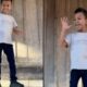 Duas fotos de um menino sorrindo, dançando, com camiseta branca e calça jeans