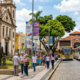 Fundada em 1645, a cidade paulista participou dos ciclos do ouro e do café, foi berço de Monteiro Lobato e ganhou título nacional na literatura