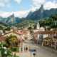 A cidade colonial mineira com 482 kg de ouro em uma única igreja e trem a vapor até São João del-Rei