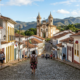 A cidade mineira que foi o primeiro patrimônio mundial do Brasil e recebe 1,5 milhão de visitantes por ano
