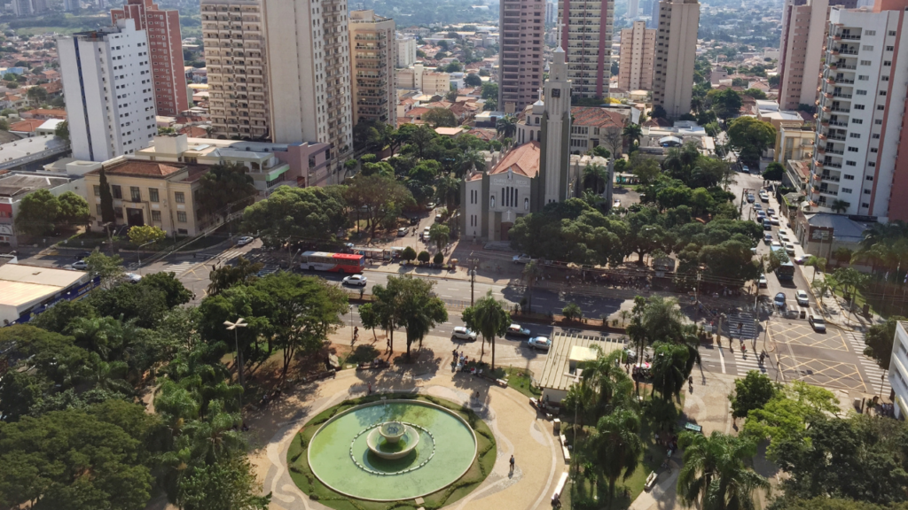 Nota máxima em saneamento e qualidade: a cidade do interior de São Paulo que cresceu entre trilhos e hoje chama atenção de quem busca viver bem
