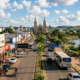 Com 40 milhões de toneladas de grãos por ano e trens de 120 vagões rumo a Santos, a Capital do Agronegócio figura entre as principais economias do Centro-Oeste