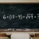 Você tem 30 segundos para descobrir o resultado desta expressão 6 × (17 − 9) + √49