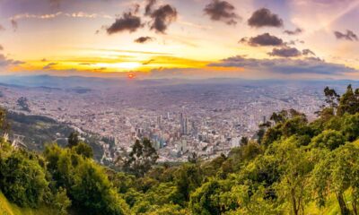 A capital mais alta que aeroportos a 2.640 metros onde o frio, os museus e as montanhas criam um dos destinos mais surpreendentes da Colômbia