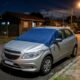 Cobrir o para-brisa com um pano à noite, antes de dormir: para que serve e por que ele pode facilitar a rotina pela manhã