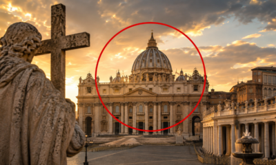Construída no século XVI para servir como grande centro religioso e expressar o poder da Igreja, a Basílica de São Pedro tornou-se um dos maiores símbolos do Vaticano e da história europeia