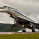O Tupolev Tu-144 voou tão rápido que 70 empresários japoneses, com vontade de celebrar, reservaram um voo inteiro e depois correram até Mach 2 só para brindar, jantar e comemorar o Ano-Novo três vezes distintas por Tóquio, o Pacífico e Los Angeles