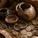 Descoberta na França a tumba romana de quase 2 mil anos encontrada com moedas, cerâmicas, joias e objetos pessoais preservados durante escavações