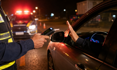 Recusar o teste do bafômetro gera multa de R$ 2.934,70 e suspensão da CNH; saiba por quanto tempo o motorista pode ficar impedido de dirigir