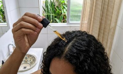 Óleo de alecrim no couro cabeludo: para que serve e por que especialistas recomendam incluí-lo na rotina capilar