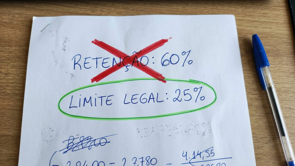 Comprador desiste de imóvel de R$ 400 mil na planta, construtora tenta reter 60% dos valores e Justiça limita o desconto máximo em 25% por lei