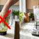 Limpar o liquidificador do jeito certo: o risco oculto de cortar os dedos na hélice e o truque com água morna que limpa o aparelho sozinho