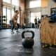 Fazer treino funcional 3 vezes por semana depois dos 40 pode gastar até 60 mil calorias por ano e melhorar força e agilidade