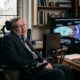 Stephen Hawking, cientista: "Não é necessário invocar Deus para acender o pavio e dar início ao Universo."