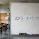 Apenas quem presta atenção aos sinais consegue resolver de primeira a expressão 22 × 3 − 40 ÷ 5 + 12