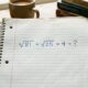 Sem calculadora: quanto é √81 + √25 × 4? O desafio de matemática que parece simples, mas pode confundir até quem é bom em matemática
