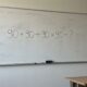 O cálculo 90 + 90 ÷ 90 × 90 parece fácil, mas poucos acertam de primeira