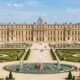 Construído no século XV para servir como residência real e demonstrar o poder da monarquia, o Palácio de Versalhes tornou-se um dos maiores símbolos da França e da história europeia