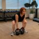 Mulher de 72 anos supera a osteoporose com musculação e mostra os 8 exercícios que fizeram a diferença