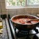Chefs de cozinha concordam: “Para o molho de tomate não ficar ácido, não use açúcar, mas 3 dentes de alho, 150 ml de azeite e um cozimento feito com mais calma.”