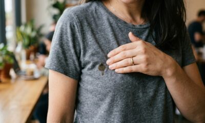 A psicologia sugere que acreditar que uma mancha na roupa virou o centro das atenções não é vaidade, mas pode indicar excesso de foco em si mesmo