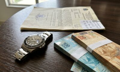 Homem encontra relógio de R$ 80 mil e devolve ao verdadeiro dono, mas lei brasileira pode lhe garantir recompensa de pelo menos R$ 4 mil