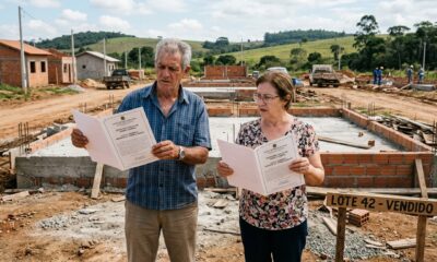 Aposentado compra terreno de R$ 60 mil com escritura registrada em cartório, começa a construir e descobre que o lote foi vendido para duas pessoas diferentes com o mesmo documento